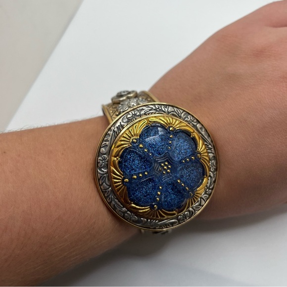 Amy Kahn‎ Russell Mixed Metal Bronze Finish Blue Round Medallion Cuff Bracelet - Picture 2 of 12